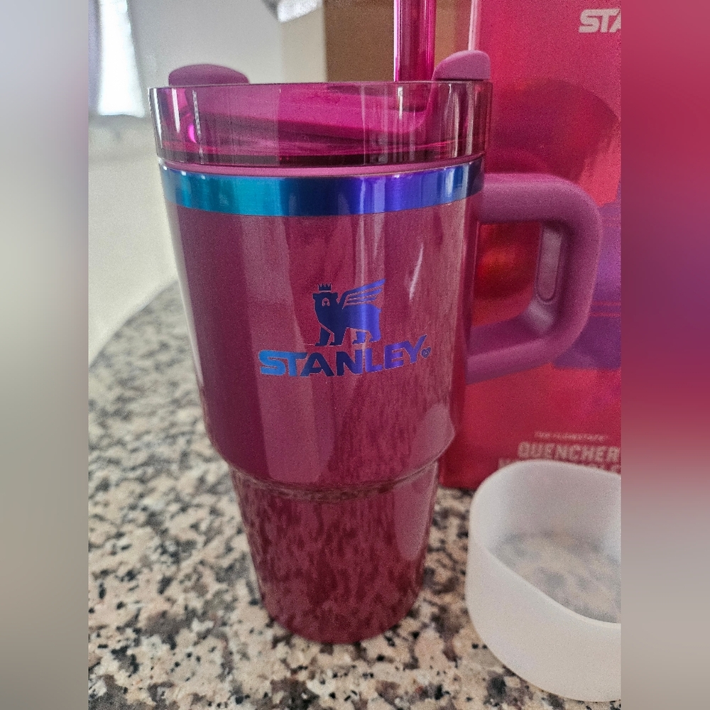 Stanley Metallic Pink Quencher Tumbler with Handle and Straw - Picture 2 of 6